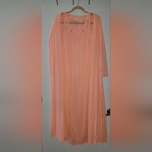 Vintage Linda Lingerie Peignoir Hand Embroidered Lingerie Slip and Robe Set. S.